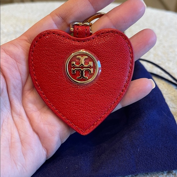 NWT Tory Burch Red Leather Heart Key Fob with Gold Hardware - Picture 3 of 6
